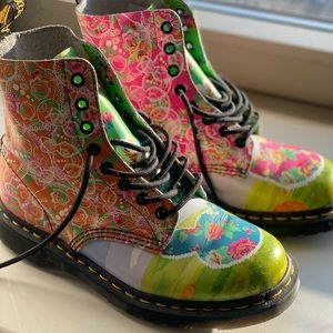 RARE New Dr. Martens Limited Edition Pascal Daze Combat boots. Size 7